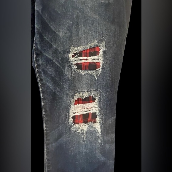 Judy Blue Jeans - Picture 7 of 11